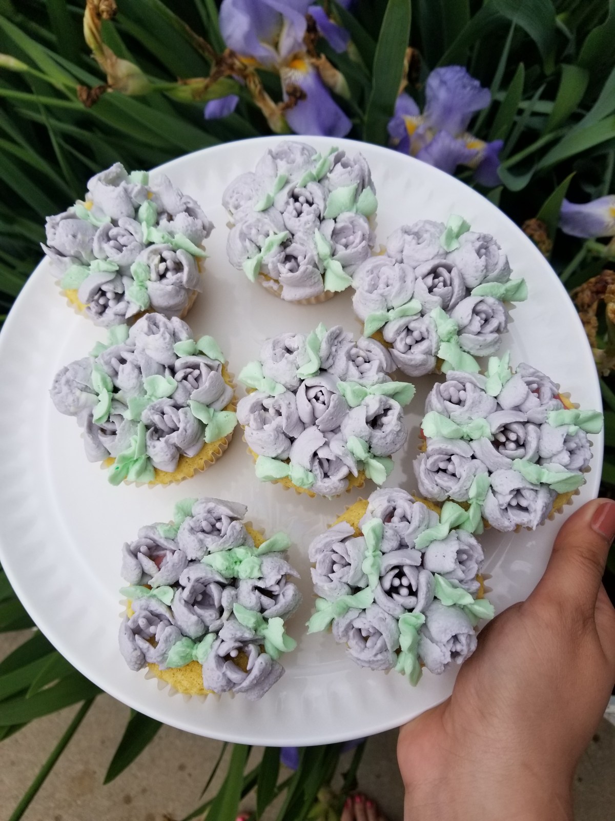 Almond and Rhubarb&nbsp;Cupcakes